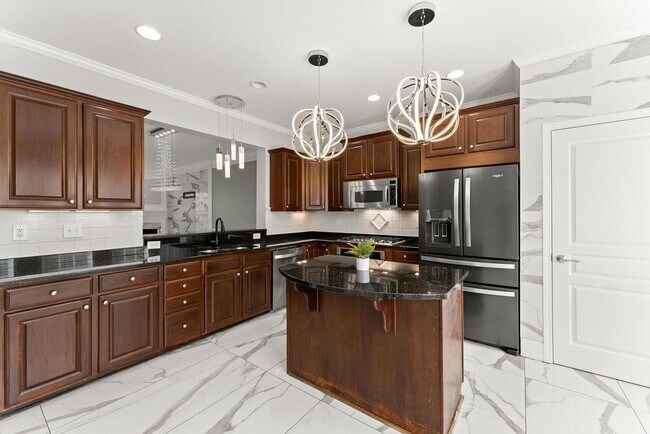 Building Photo - 2876 Overlook Way NE