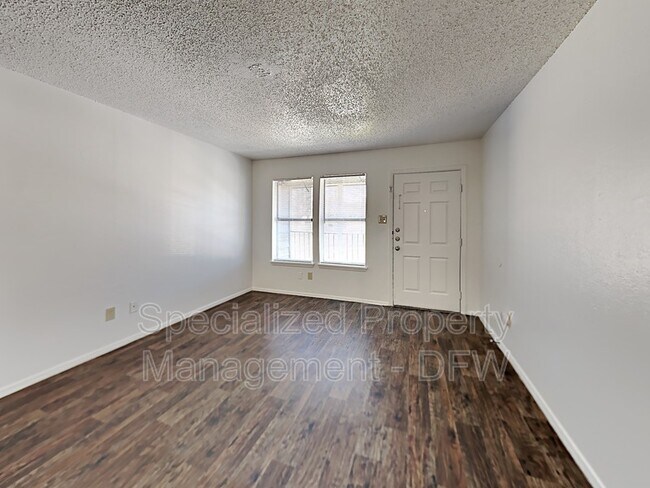 Building Photo - 347 Ware Dr