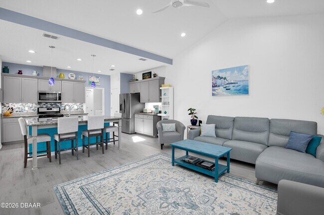 Foto del edificio - 533 Margaritaville Ave