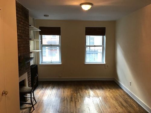 Building Photo - 141 E 13th St