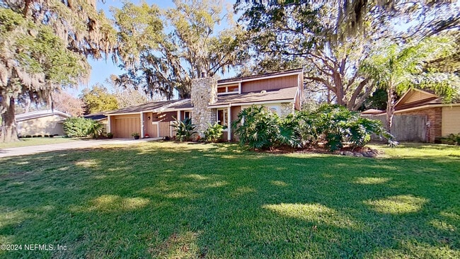 Building Photo - 4425 Beacon Dr W