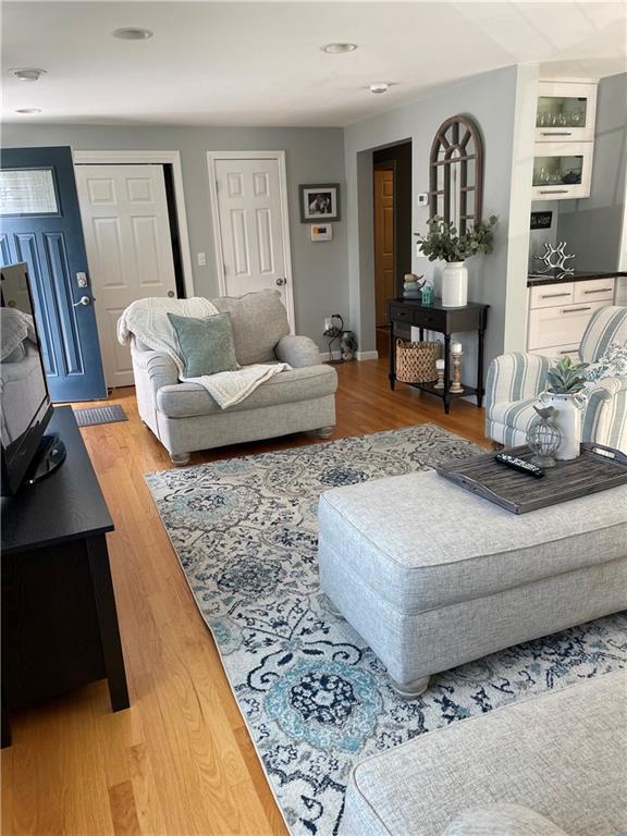 5 Wayland Trail, Narragansett, RI 02882 House Rental in Narragansett