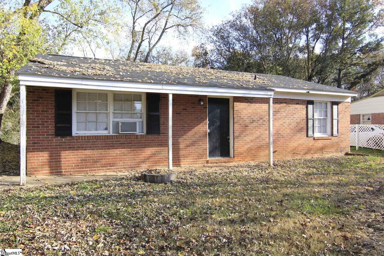 38 Cotswold Terrace, Taylors, SC 29687 House for Rent in Taylors, SC