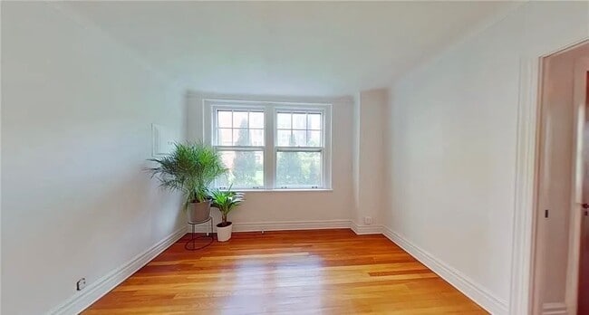 Building Photo - 83 Bryant St