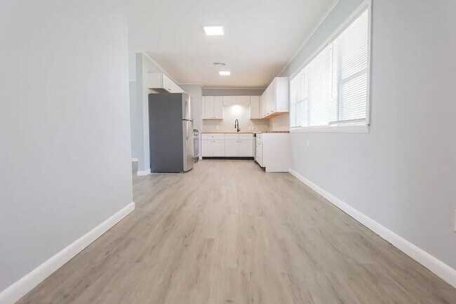 Foto del edificio - Updated and Modernized 3-Bedroom Home in Tulsa