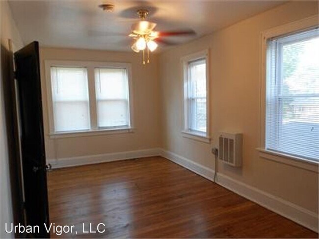 Foto del edificio - 265 Lyndhurst Pl