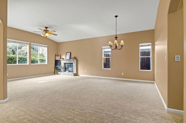 Foto del edificio - 4084 Monte Verde Dr