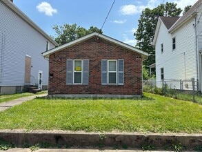Building Photo - 1025 Heaton St