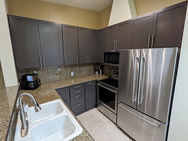 Foto del edificio - 326 Queen Anne Ave N