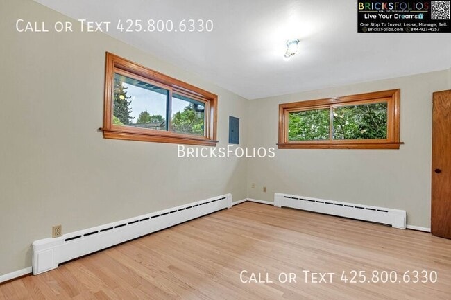 Building Photo - 11539 Corliss Ave N
