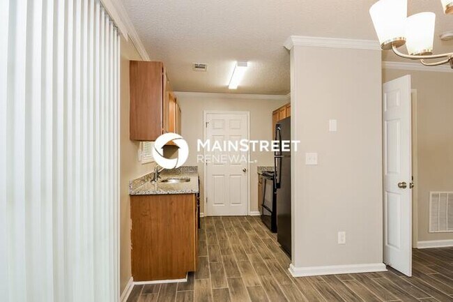 Building Photo - 2 Bedroom Pet-Friendly Home in CARTERSVILL...