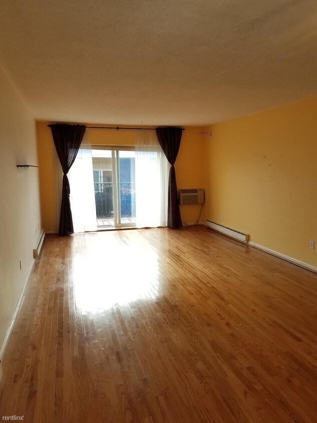 Foto principal - 25 Custer St
