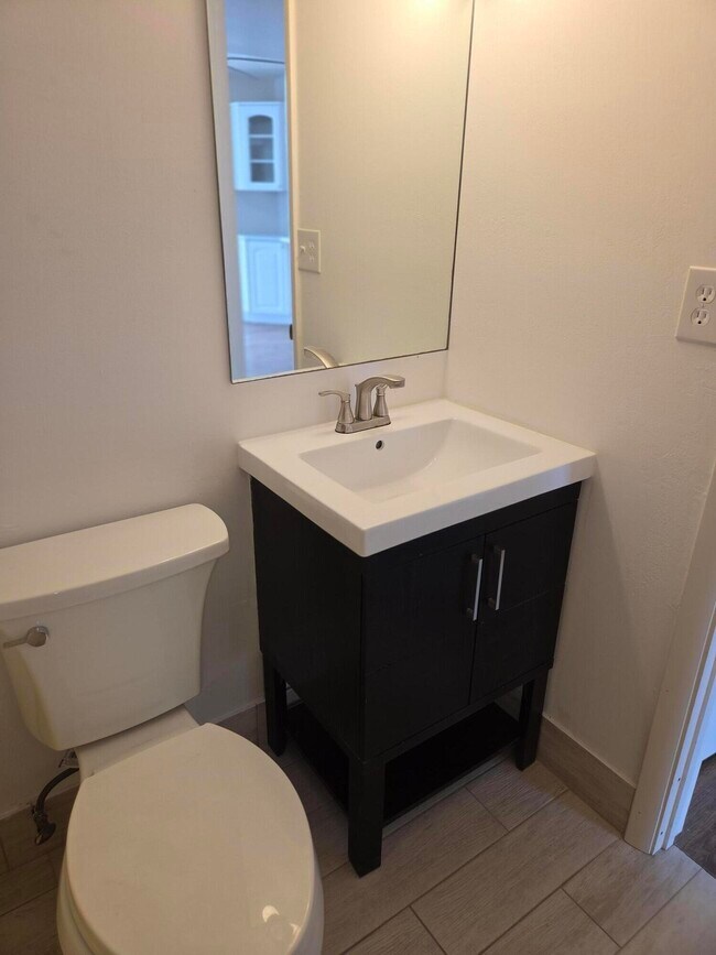 Building Photo - 9900 S Ocean Dr