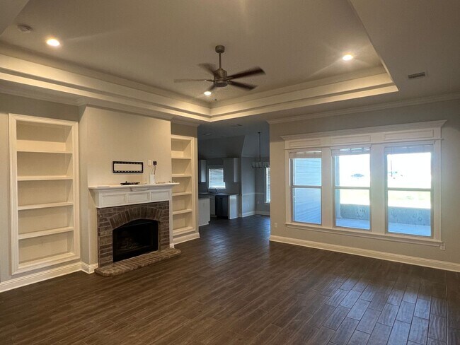 Foto del edificio - Like New Construction in Woodford Bend of ...