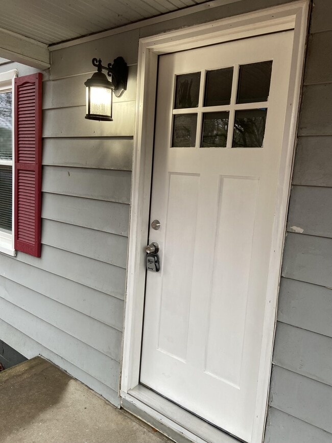 Building Photo - 1031 Revere St