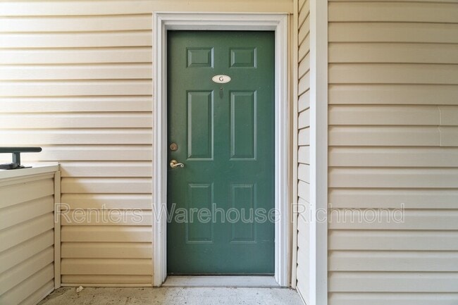 Building Photo - 801 Brassie Ln