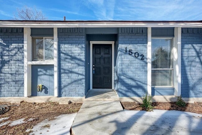 Foto del edificio - 1502 Sagebrush Dr