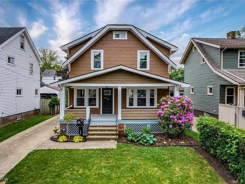 Primary Photo - 2225 Portman Ave