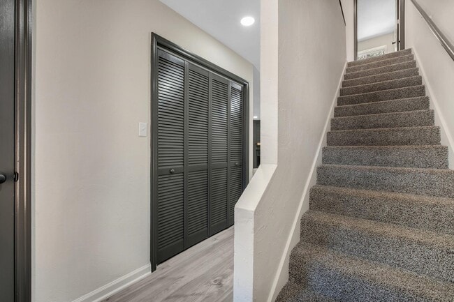 Building Photo - 1226 Hidden Pl