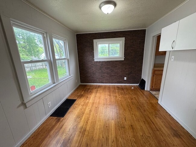 Building Photo - 3515 Felician St