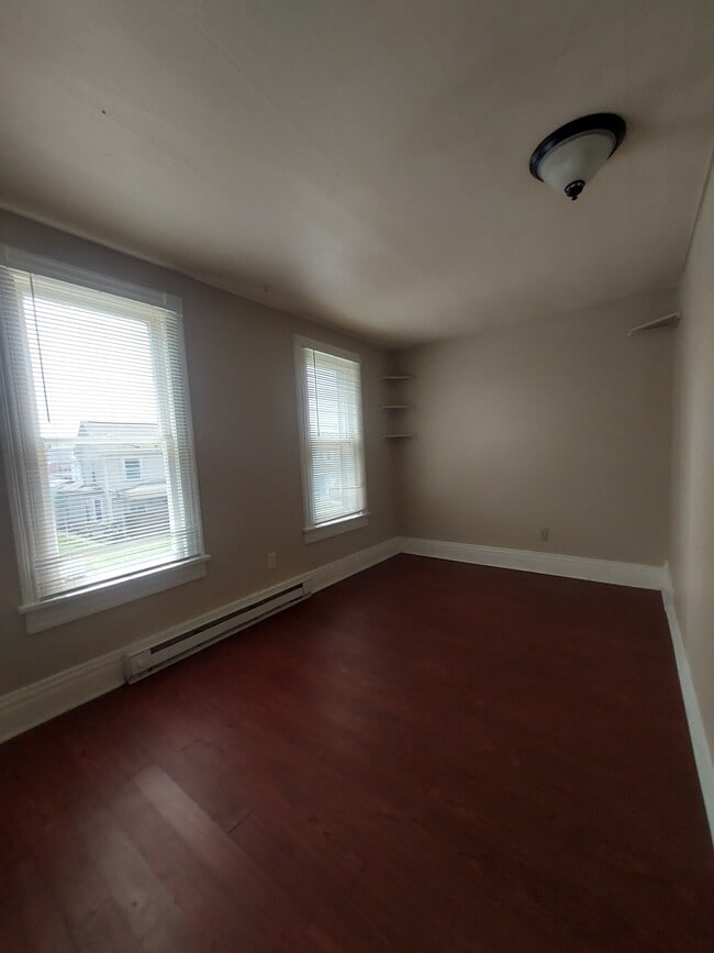 Building Photo - 398 Andover St