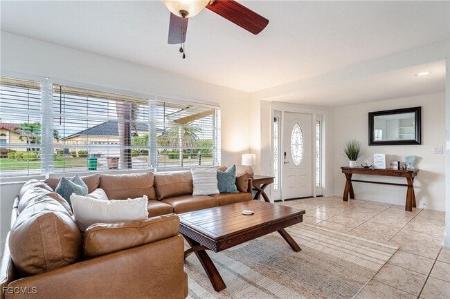 Building Photo - 414 Avalon Dr