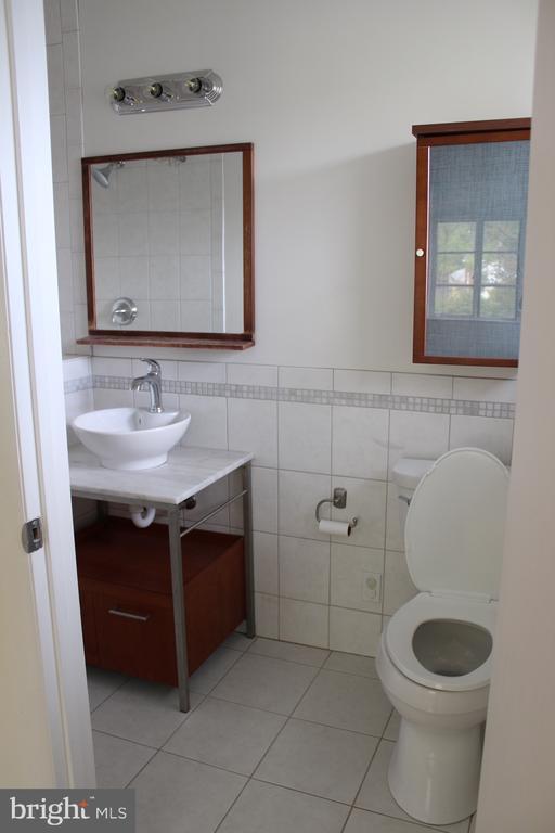 Foto del edificio - 7700 Newmarket Dr