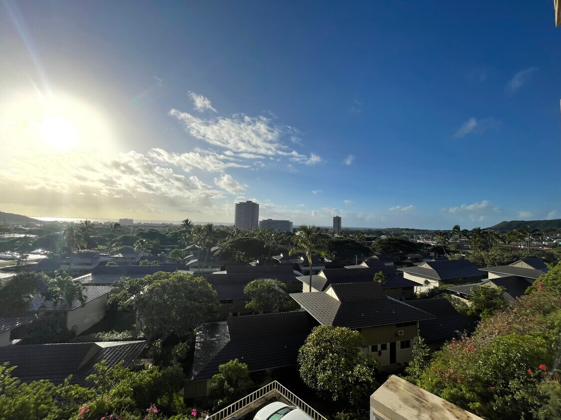 1 bedroom condo - 4970 Kilauea Ave