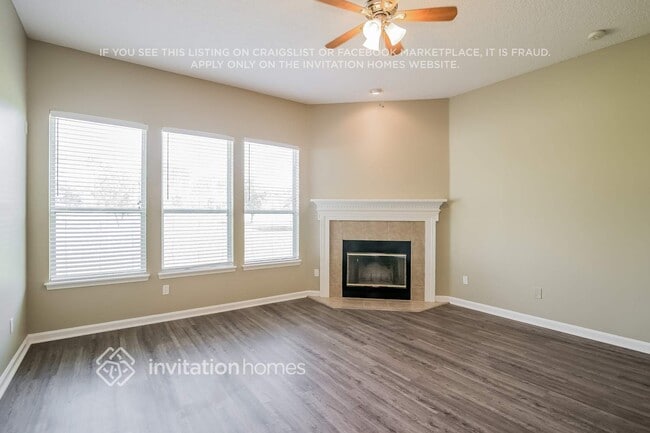 Building Photo - 2205 Cascadia Ct