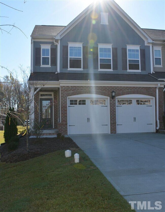 Foto del edificio - 1111 Sky Top Dr