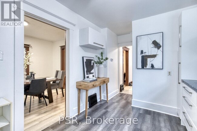 Building Photo - 57 Eby St S