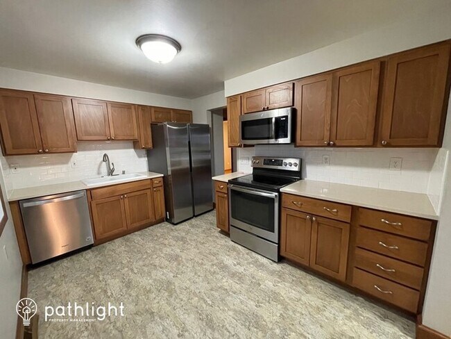 Foto del edificio - 6215 N Winston Dr, Spokane, WA, 99205