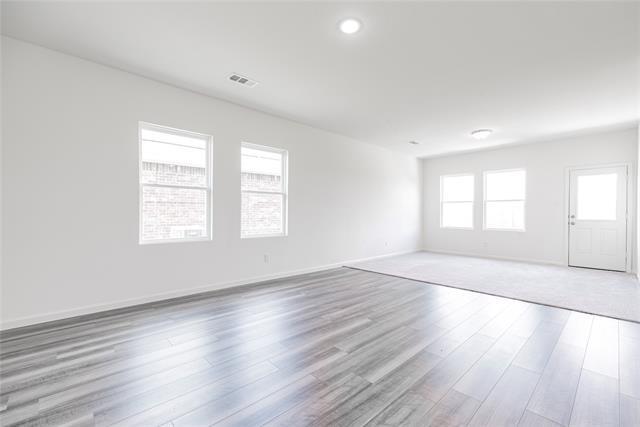 Building Photo - 772 Wellington Dr