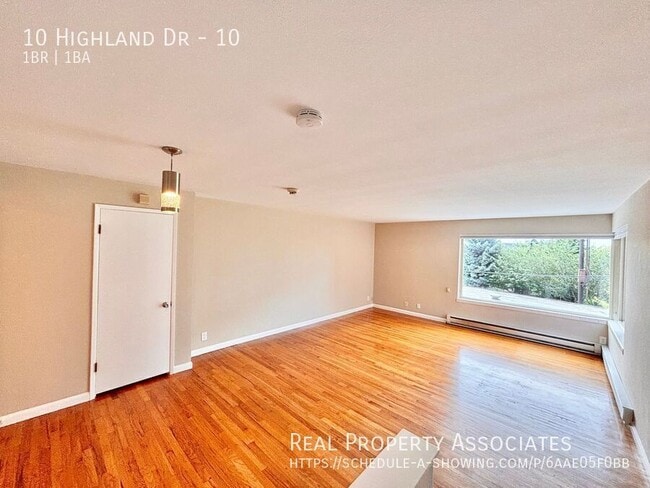 Building Photo - 10 Highland Dr