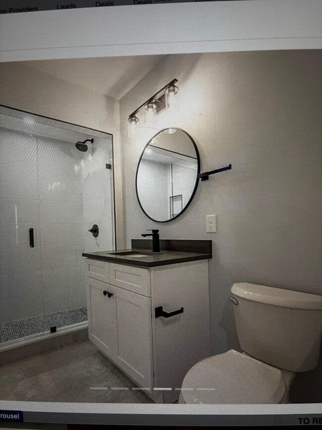 Building Photo - 663 Columbia Rd