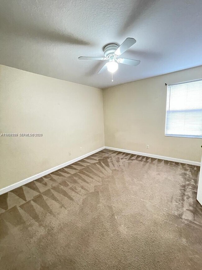 Foto del edificio - 19183 N Hibiscus St