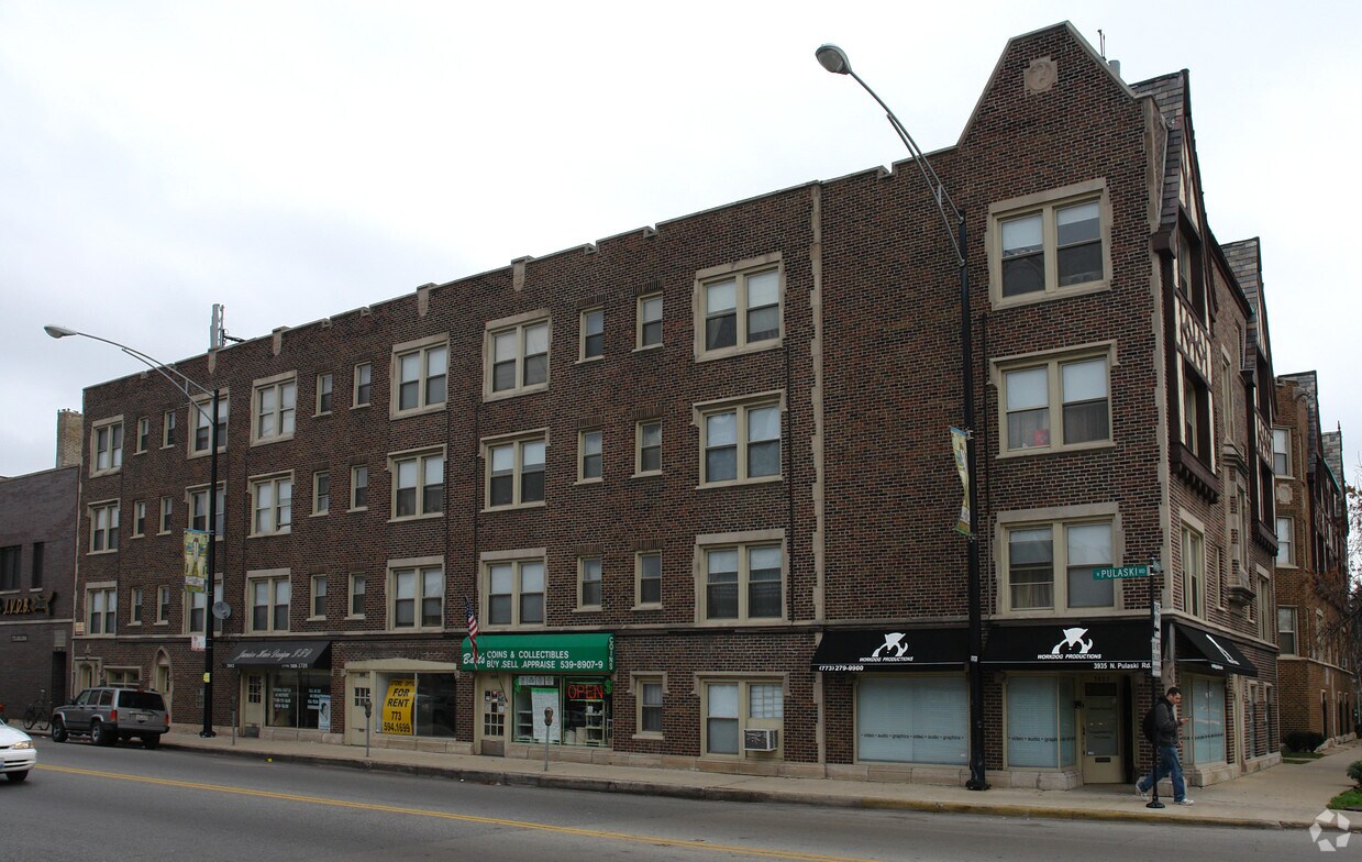 Primary Photo - 3935-3945 N Pulaski Rd