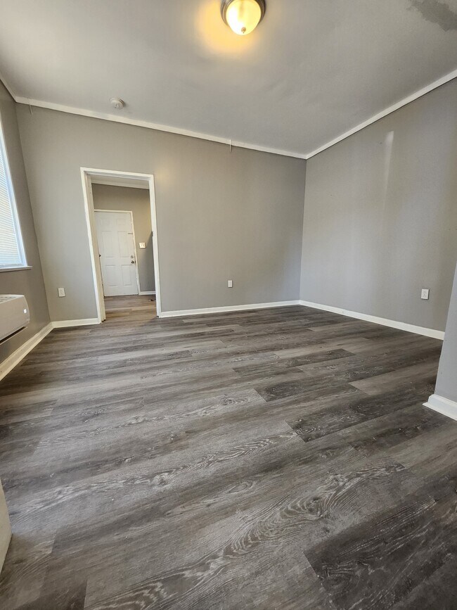 Building Photo - 1893 3rd Ave