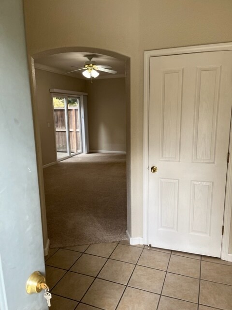 Entrada - 1600 Park Ln