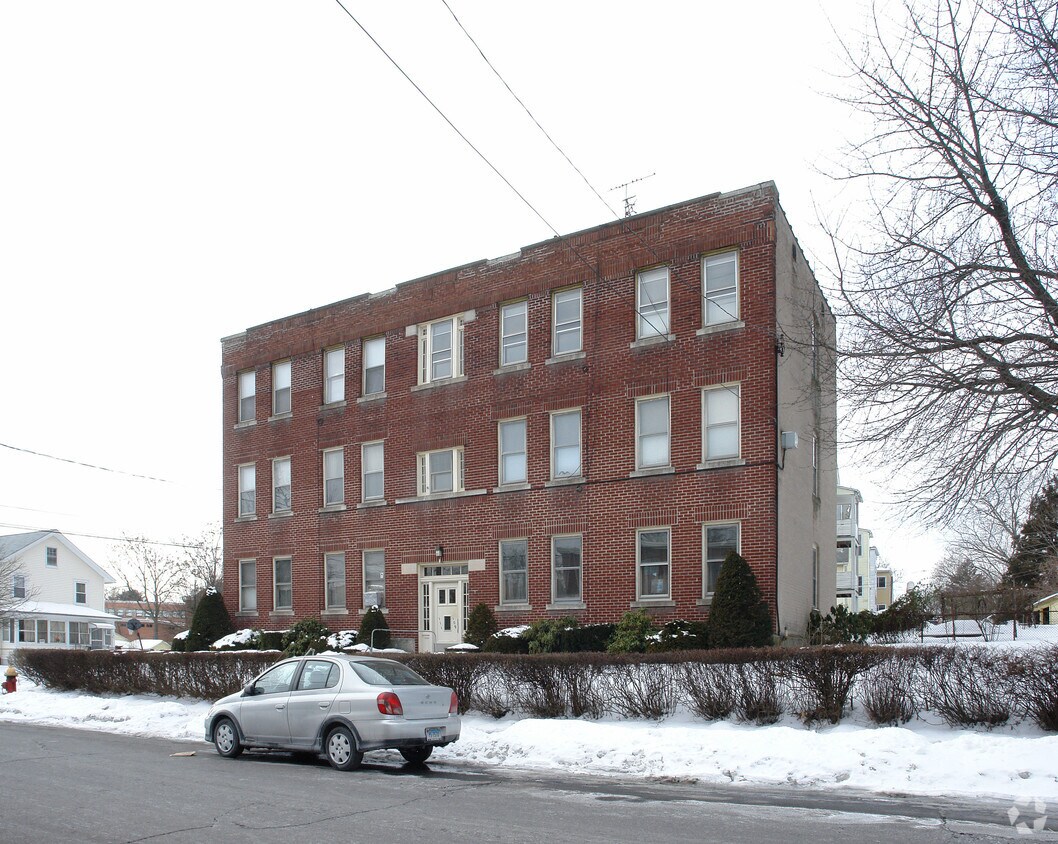 Building Photo - 109-110 George St