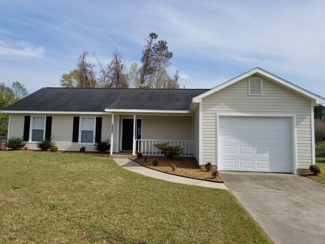 2439 Saddleridge Dr, Piney Green, NC 28544 House Rental in Piney Green, NC