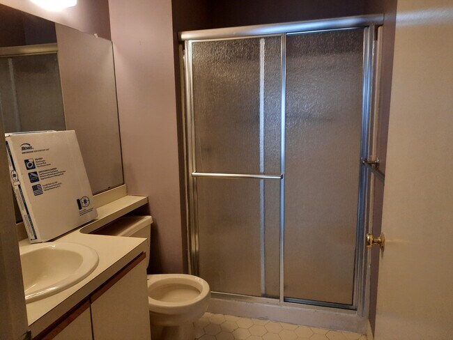 Master Bathroom - 13 Boston Ct