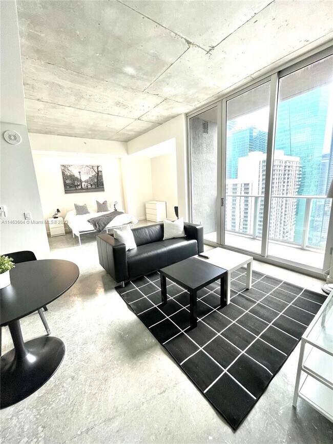 Foto del edificio - 151 SE 1st St