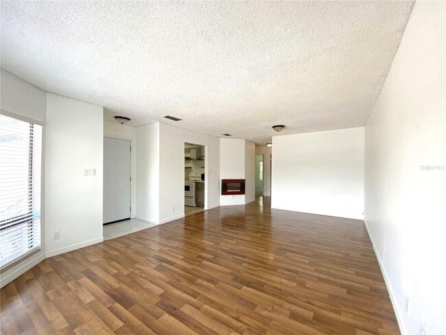 Building Photo - 2622 Lemon Tree Ln