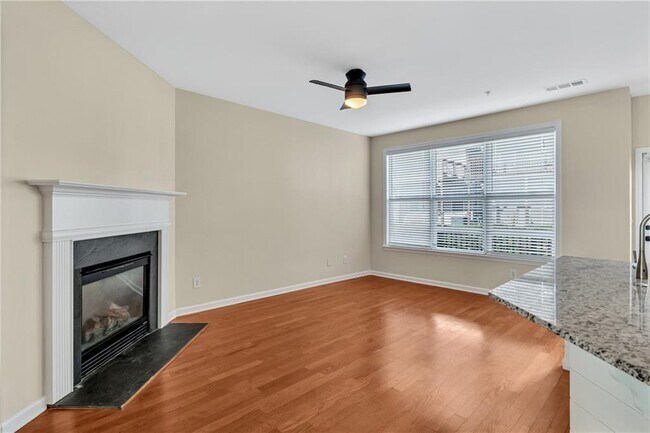 Foto del edificio - 6174 Indian Wood Cir