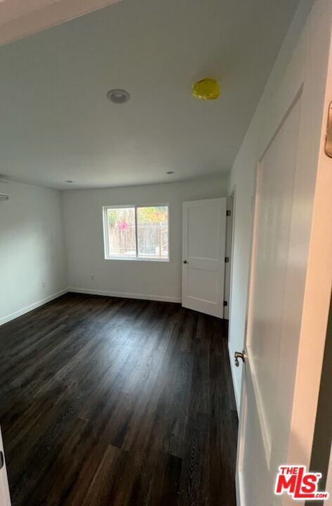 Foto del edificio - 7729 Wynne Ave