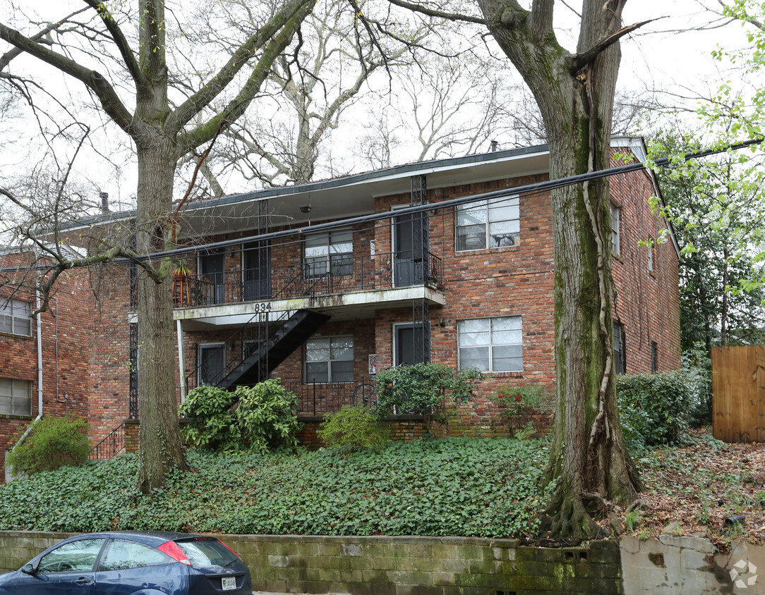 Foto del edificio - Argonne Avenue Apartments