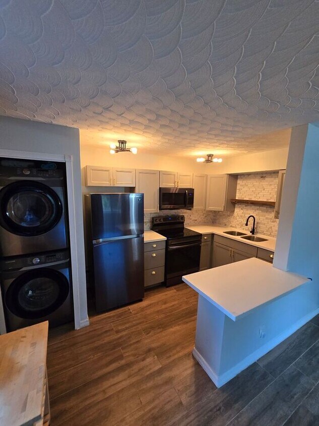 Foto principal - 1 Bedroom 1Bath Duplex in Fort Lauderdale ...