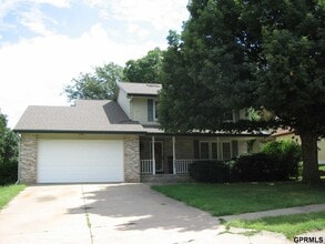 Building Photo - 303 Pierce St