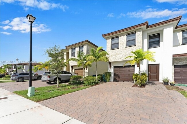 Building Photo - 25176 SW 107th Ave